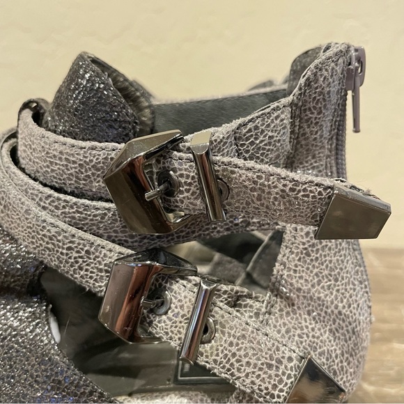 Jeffrey Campbell Everly Two-toned Leather Ankle Boots - Picture 3 of 13